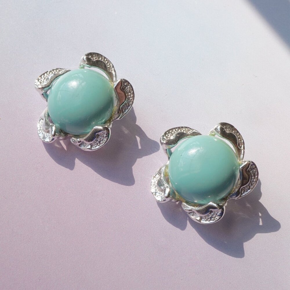 Mid-Century 1960s Turquoise Cabochon & Silver Tone Clip-On Earrings